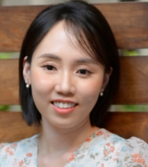 Grace Nguyen Headshot