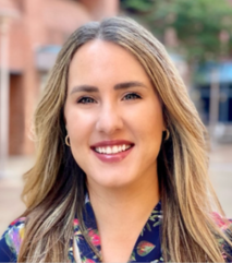 Amanda Cass Headshot
