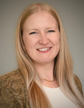 Chelsea Gustafson Headshot